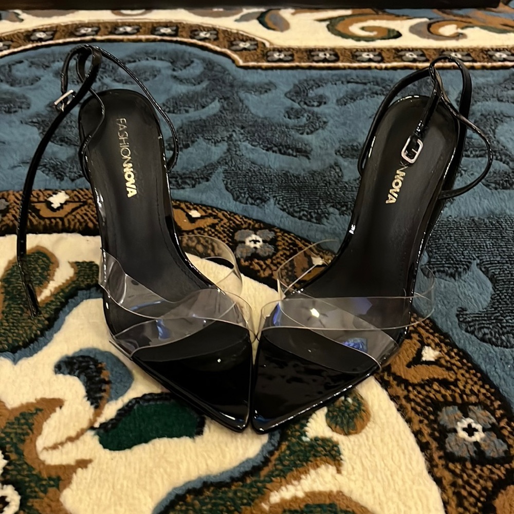Fashion nova pointy toe heels